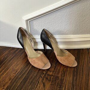 Levity Tan and Black Peep Toe Heels Pumps Annik - Size 10